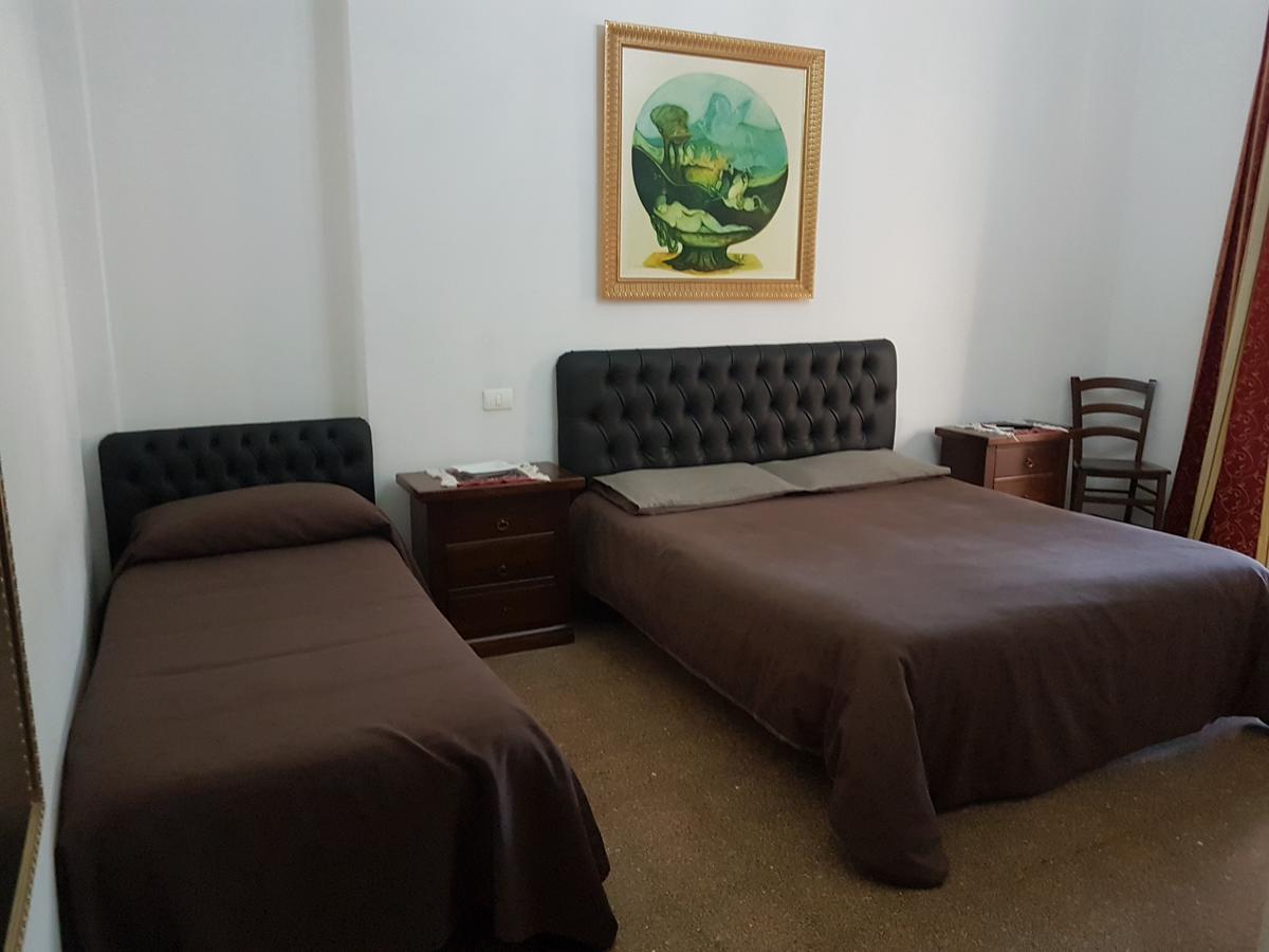 Crispi Rooms CTA Exterior foto