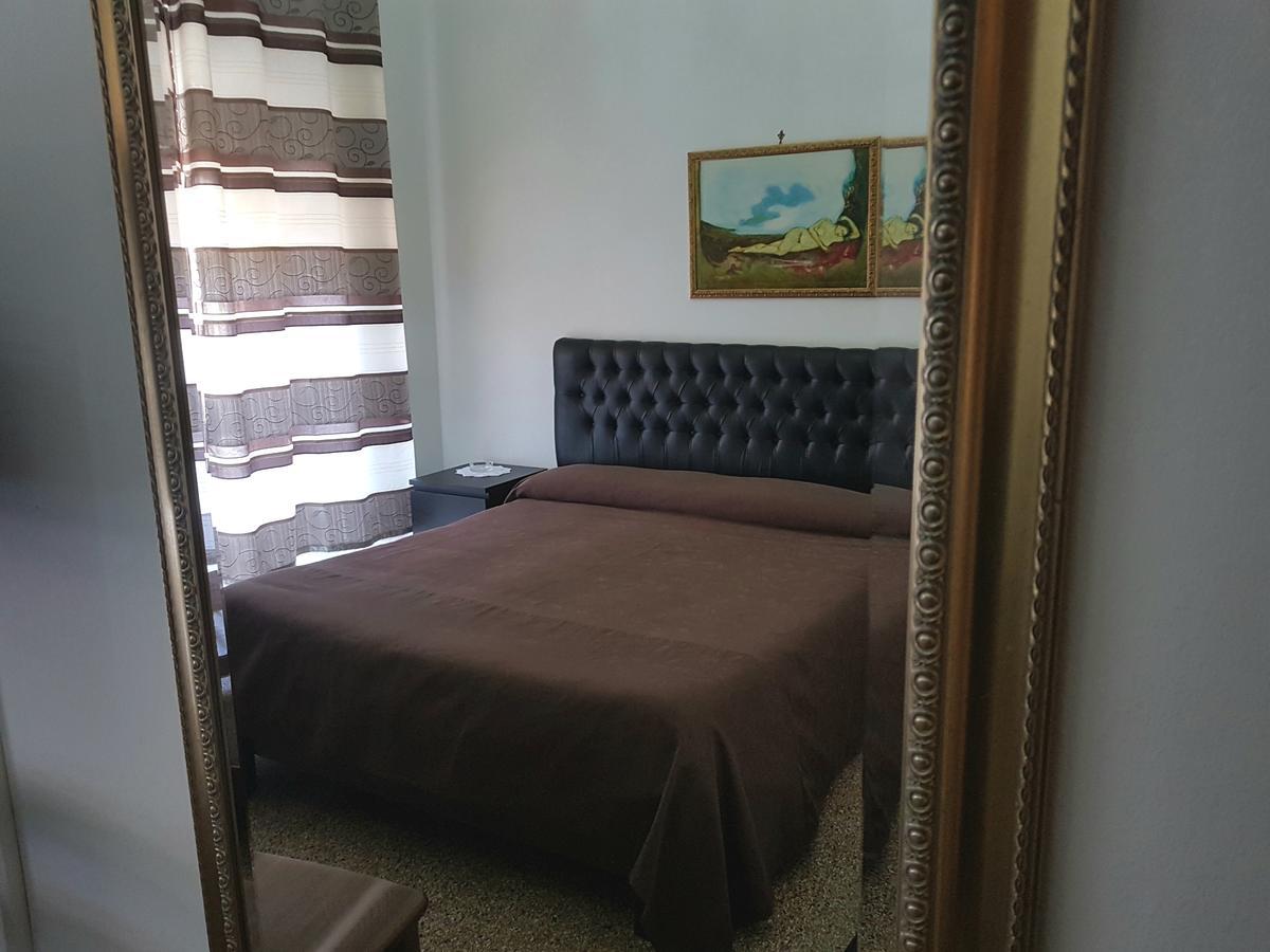 Crispi Rooms CTA Exterior foto